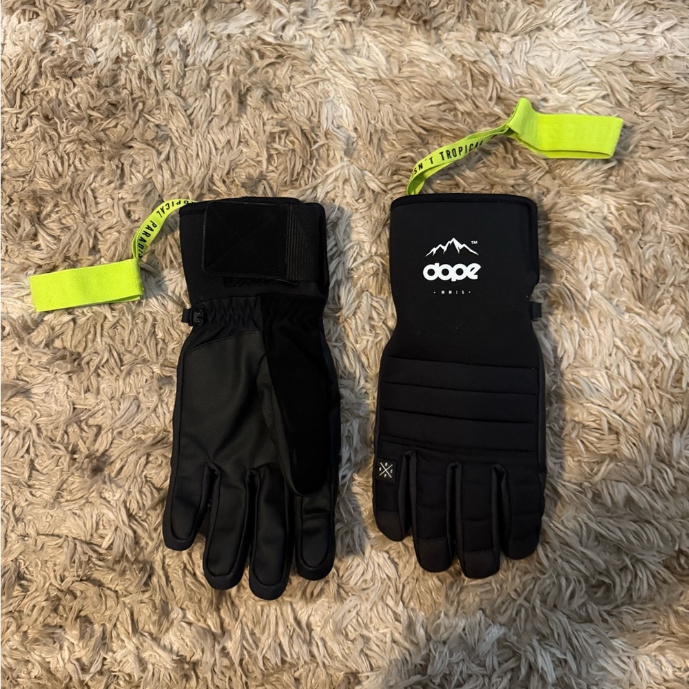 DOPE snowboarding gloves